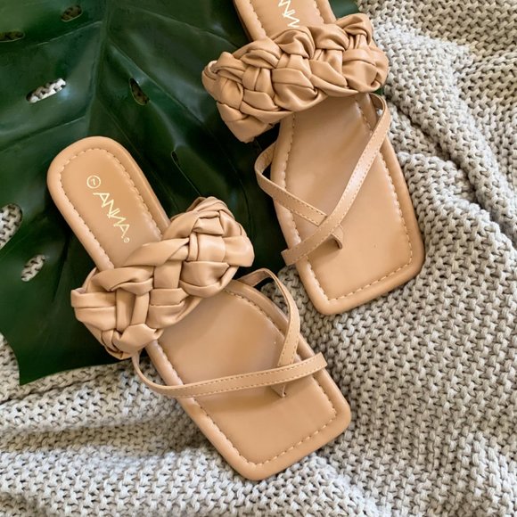 NEW🔥 Nude Woven Open Toe Loop Flat Slide Sandals - Picture 4 of 7